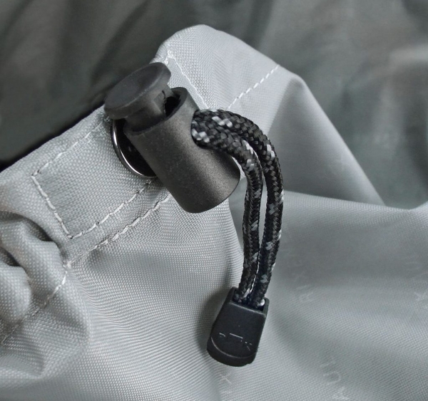 Die faltbare Tasche zum starren Lenkerkorb mit viel Stauraum für ihren Einkauf. 